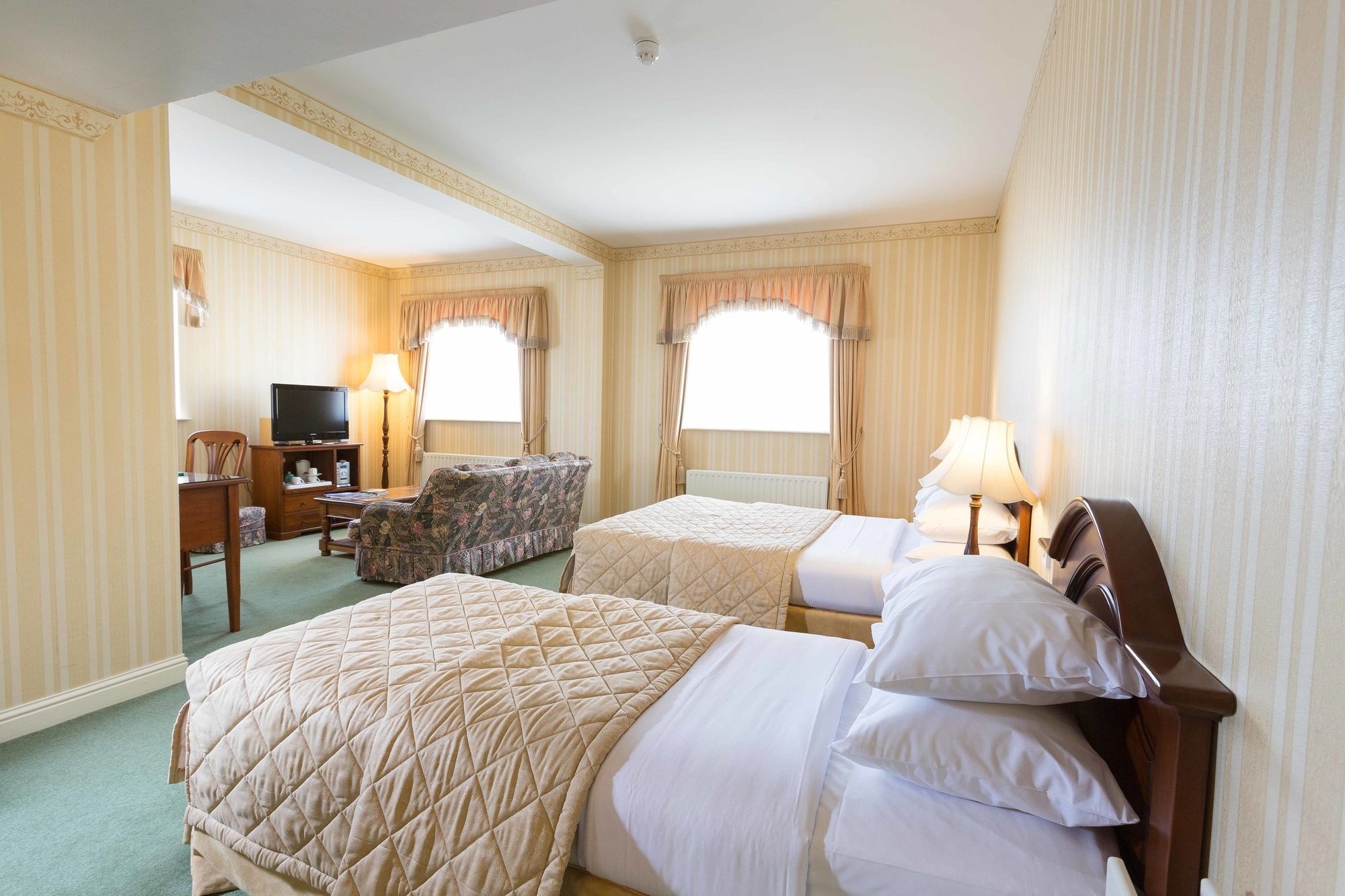 Sheedys Boutique Hotel&Restaurant Lisdoonvarna Extérieur photo