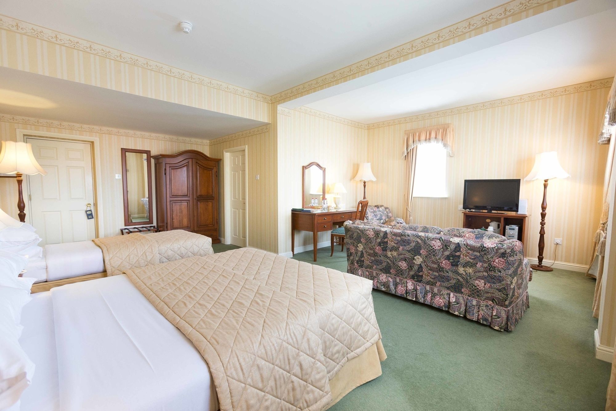 Sheedys Boutique Hotel&Restaurant Lisdoonvarna Extérieur photo